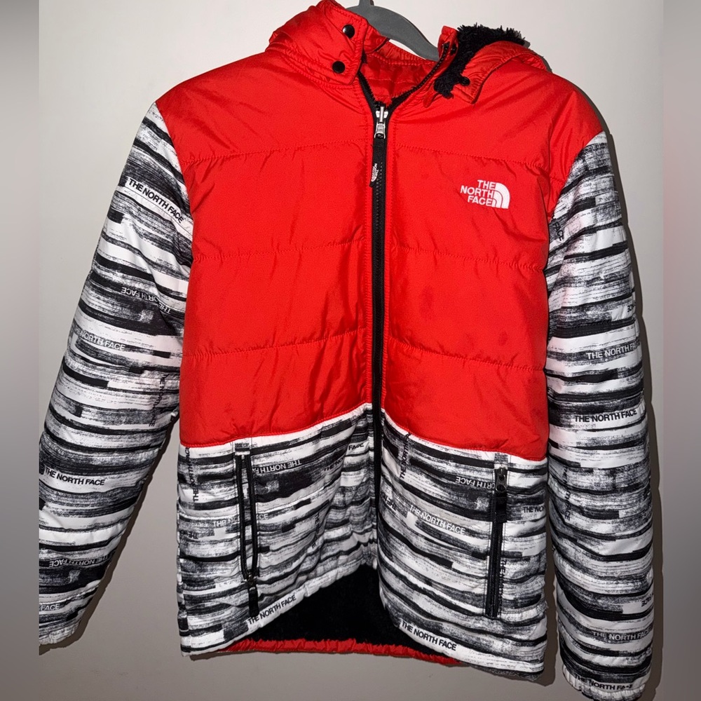 Reversible North Face Kids Hooded Puffer, Red w/ Black & White Panels, XL 18/20